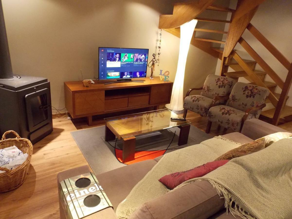 Triplex 3 Suites Em 카넬라 외부 사진